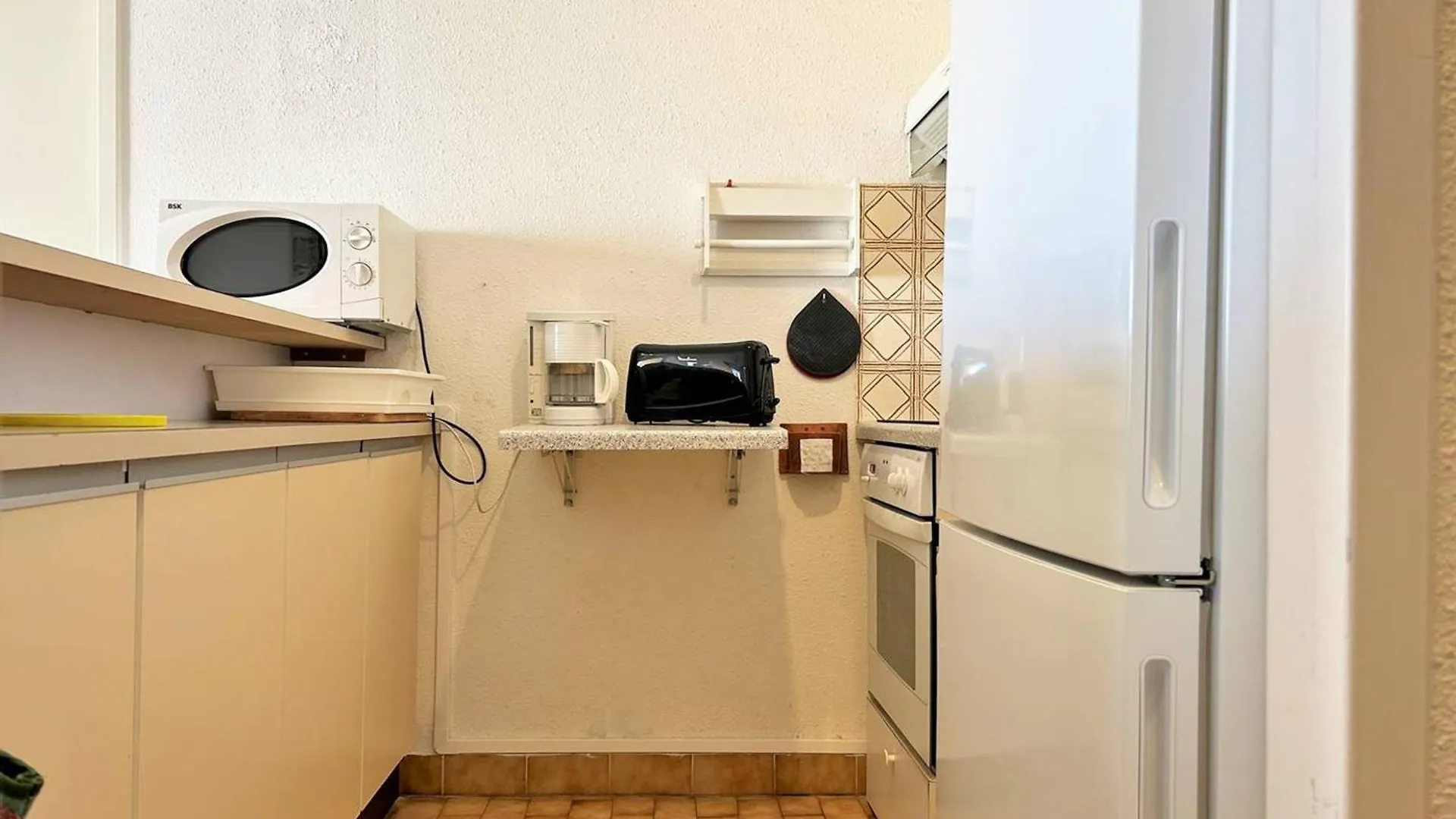 Apartment Appartement 2 Pieces, 4 Couchages - Terrasse, Parking, Proche Plage - Le Lavandou - Fr-1-251-543 France
