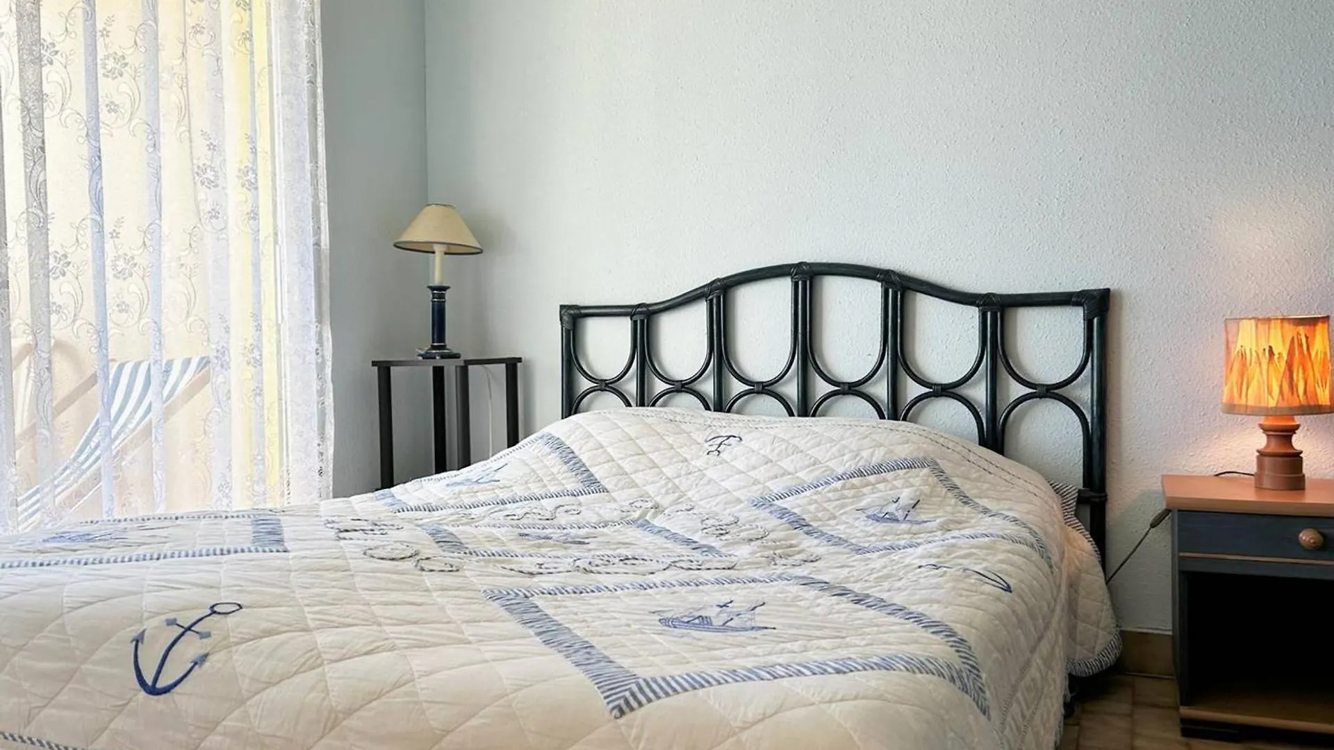 Apartamento Appartement 2 Pieces, 4 Couchages - Terrasse, Parking, Proche Plage - Le Lavandou - Fr-1-251-543
