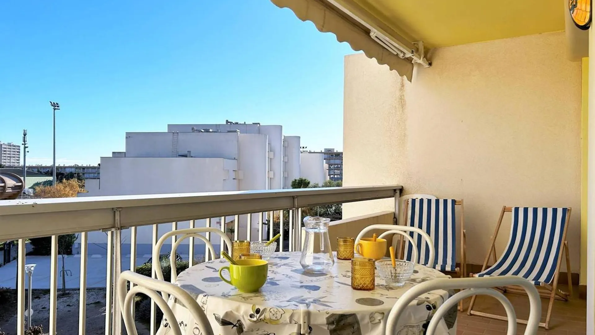 Apartamento Appartement 2 Pieces, 4 Couchages - Terrasse, Parking, Proche Plage - Le Lavandou - Fr-1-251-543